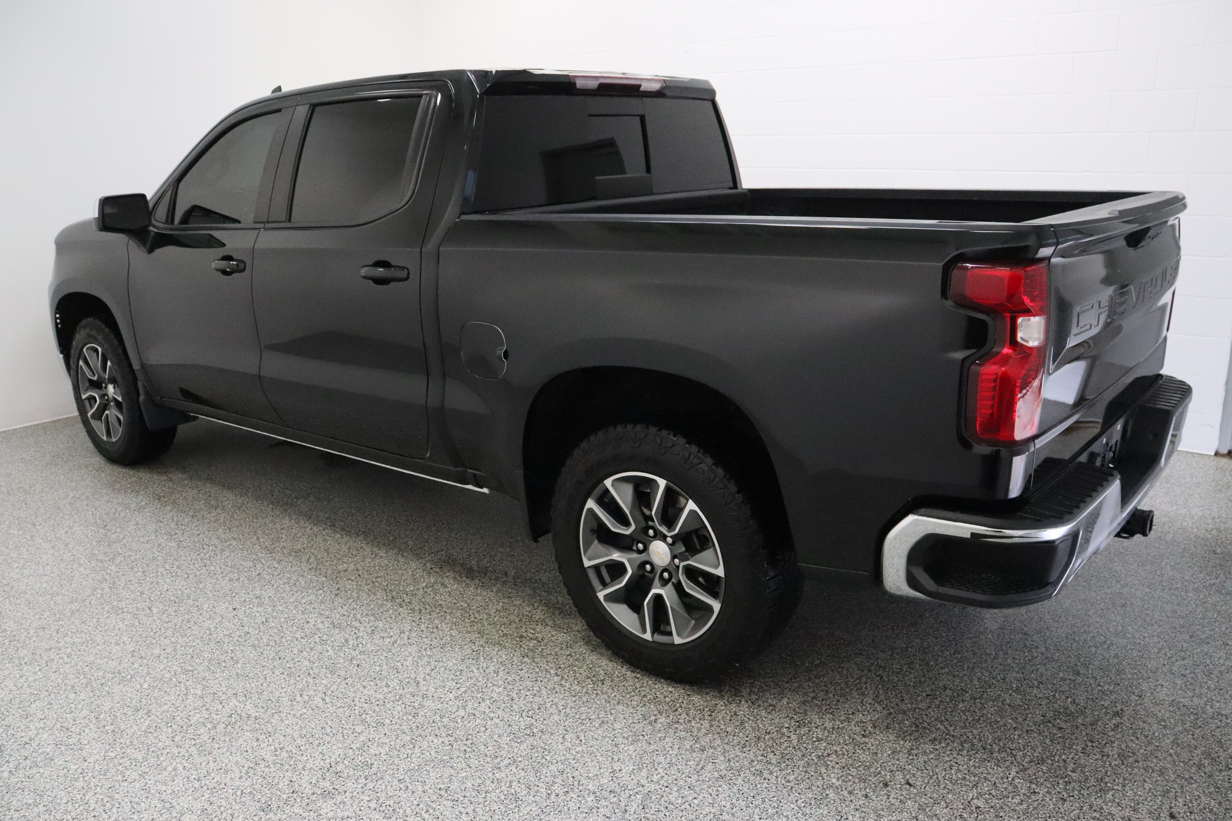 Used 2023 Black Chevrolet LT 5.3L image 9