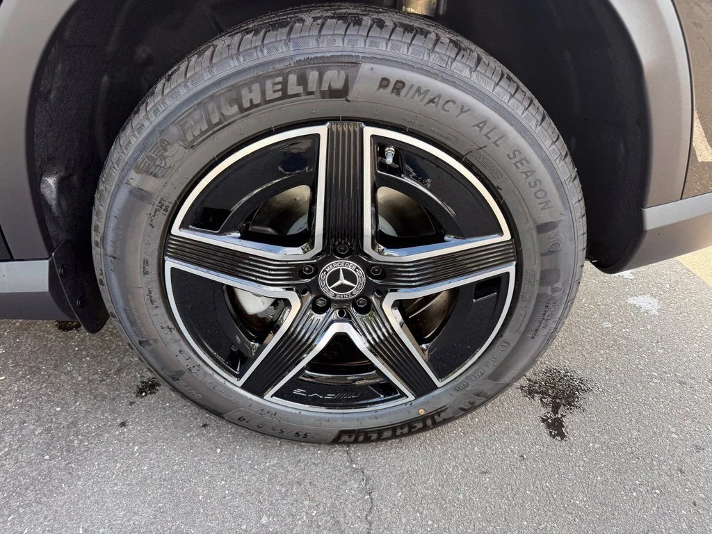 New 2027 Black Mercedes-Benz GLC 300 image 11