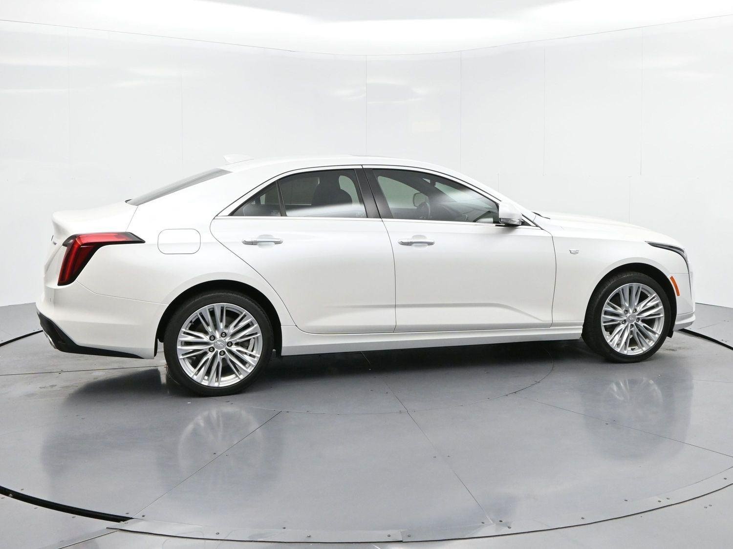 Used 2022 Crystal White Tricoat Cadillac Premium Luxury image 8