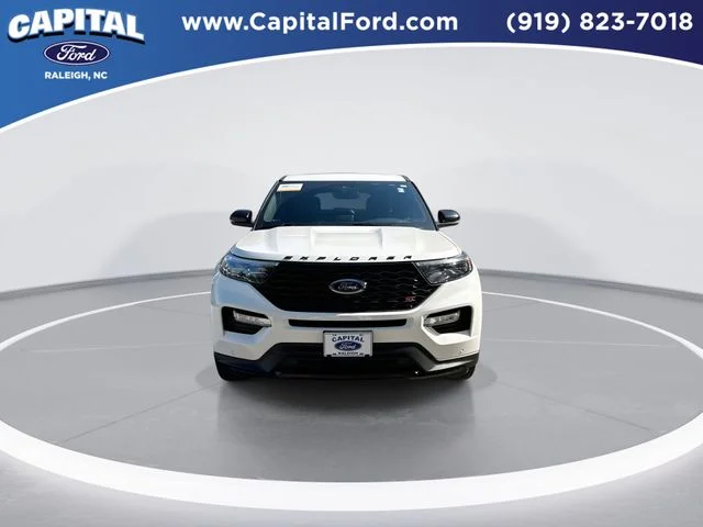 Used 2021  Ford ST image 2
