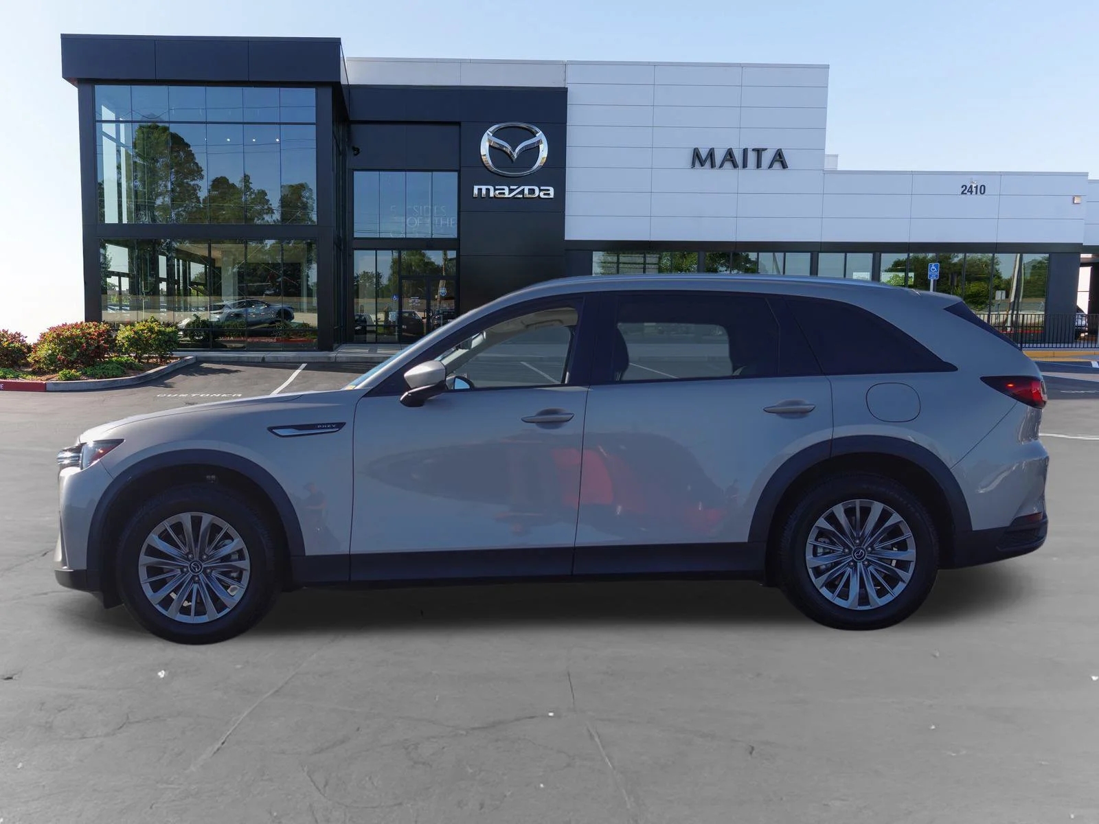Certified Used 2024 Platinum Quartz Mazda Preferred image 8