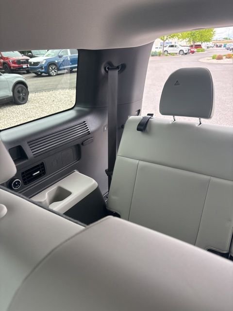 Used 2024 Silver Hyundai SEL image 27