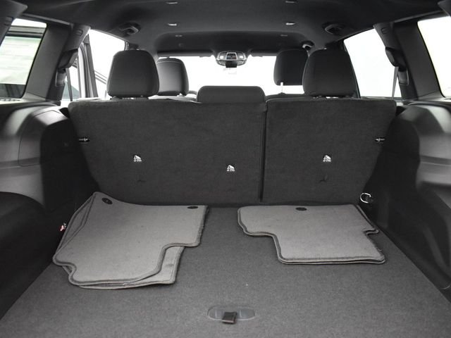 New 2026 Sting-Gray Clear-Coat Exterior Paint Jeep Laredo image 7