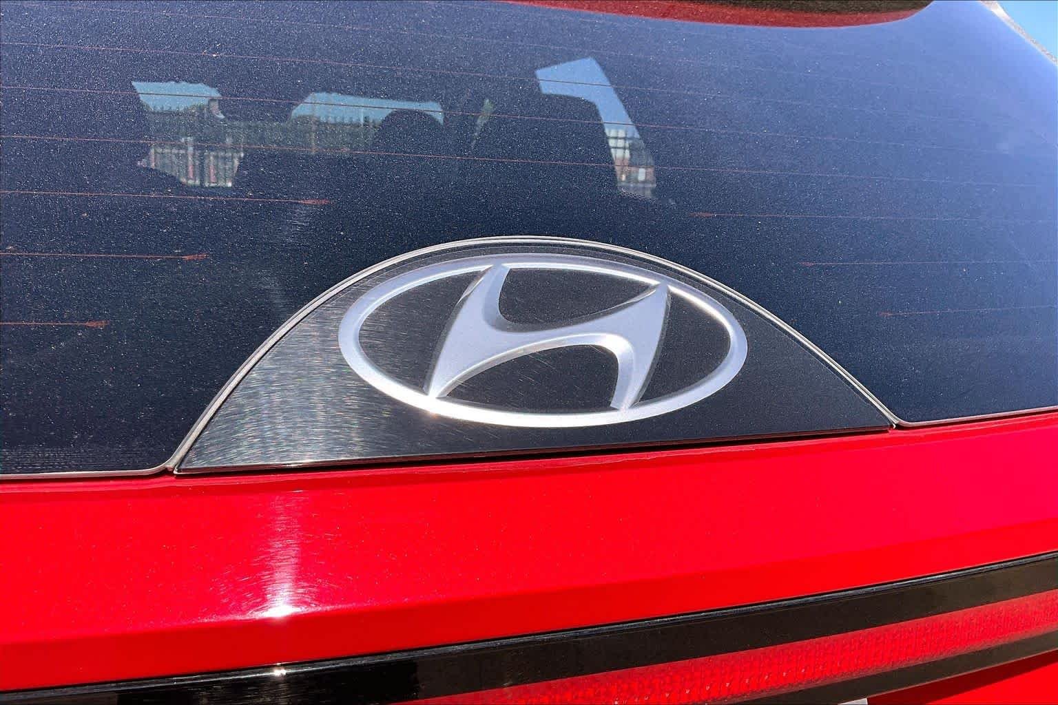 Used 2022 Calypso Red Hyundai SEL image 10