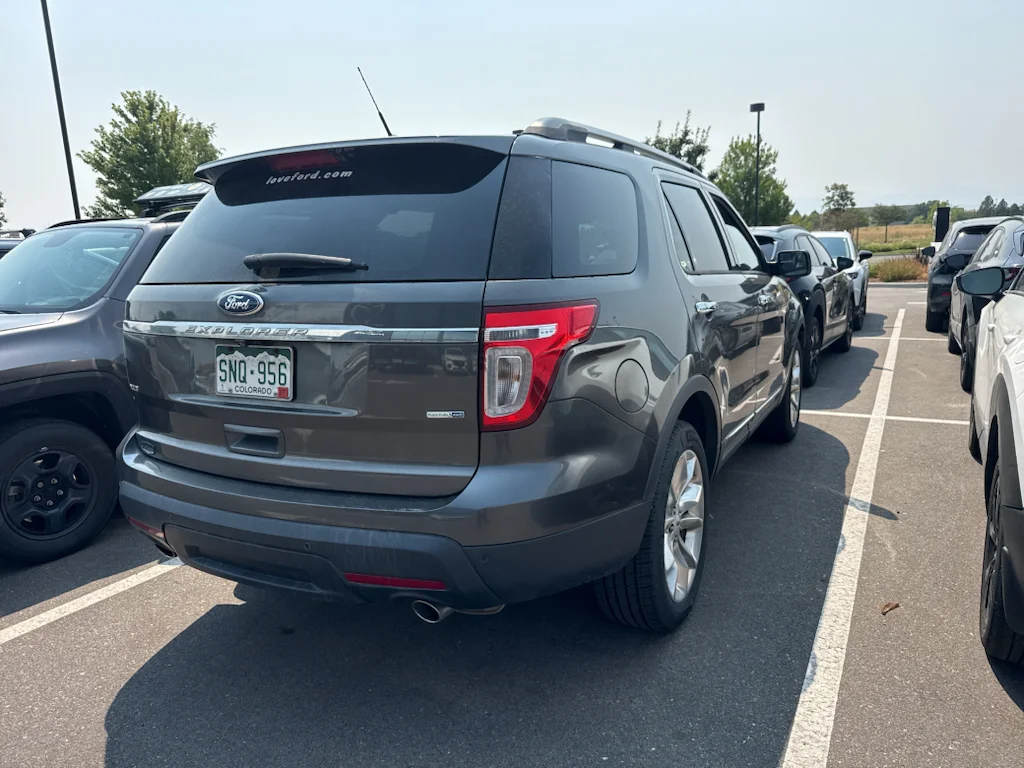 Used 2015 Magnetic Metallic Ford XLT image 6