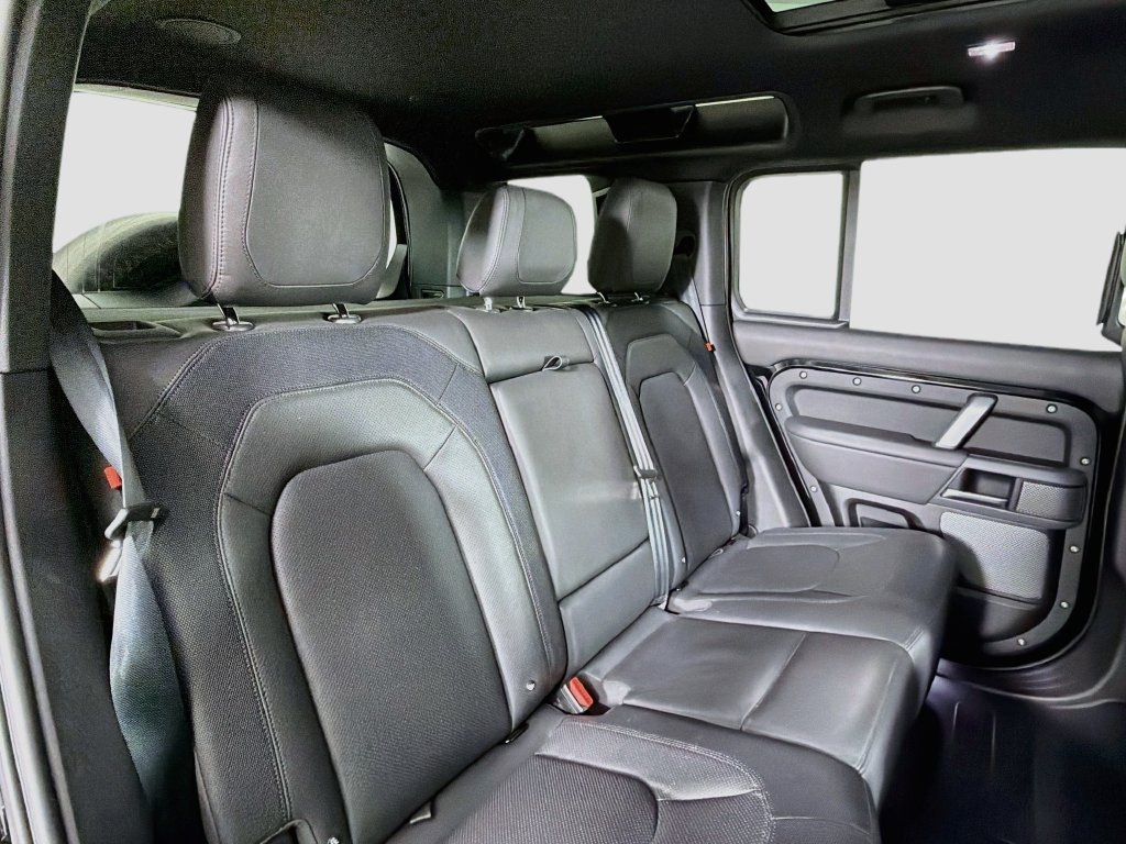 Certified Used 2023 Black Land Rover X-Dynamic SE image 29
