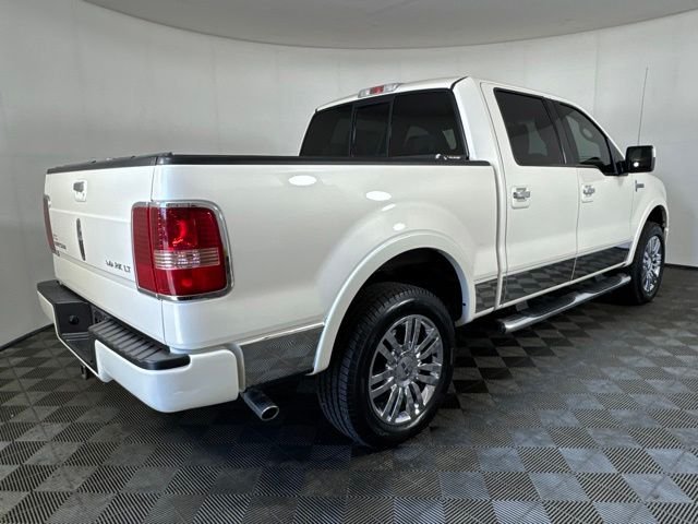 Used 2007  Lincoln Base image 3