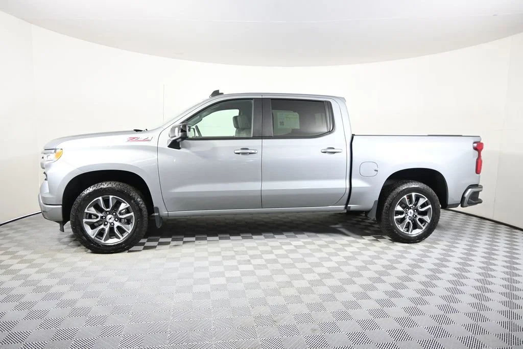 Used 2024 Chevrolet Silverado 1500 RST with VIN 1GCUDEED7RZ127769 for sale in Forest Lake, Minnesota