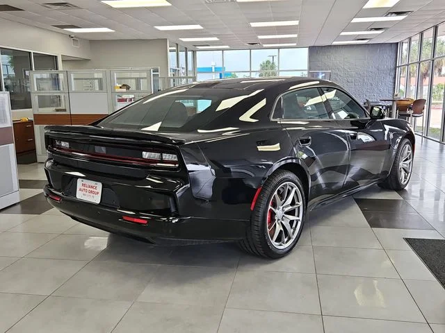 2026 Dodge Charger Daytona Scat Pack - Photo 7