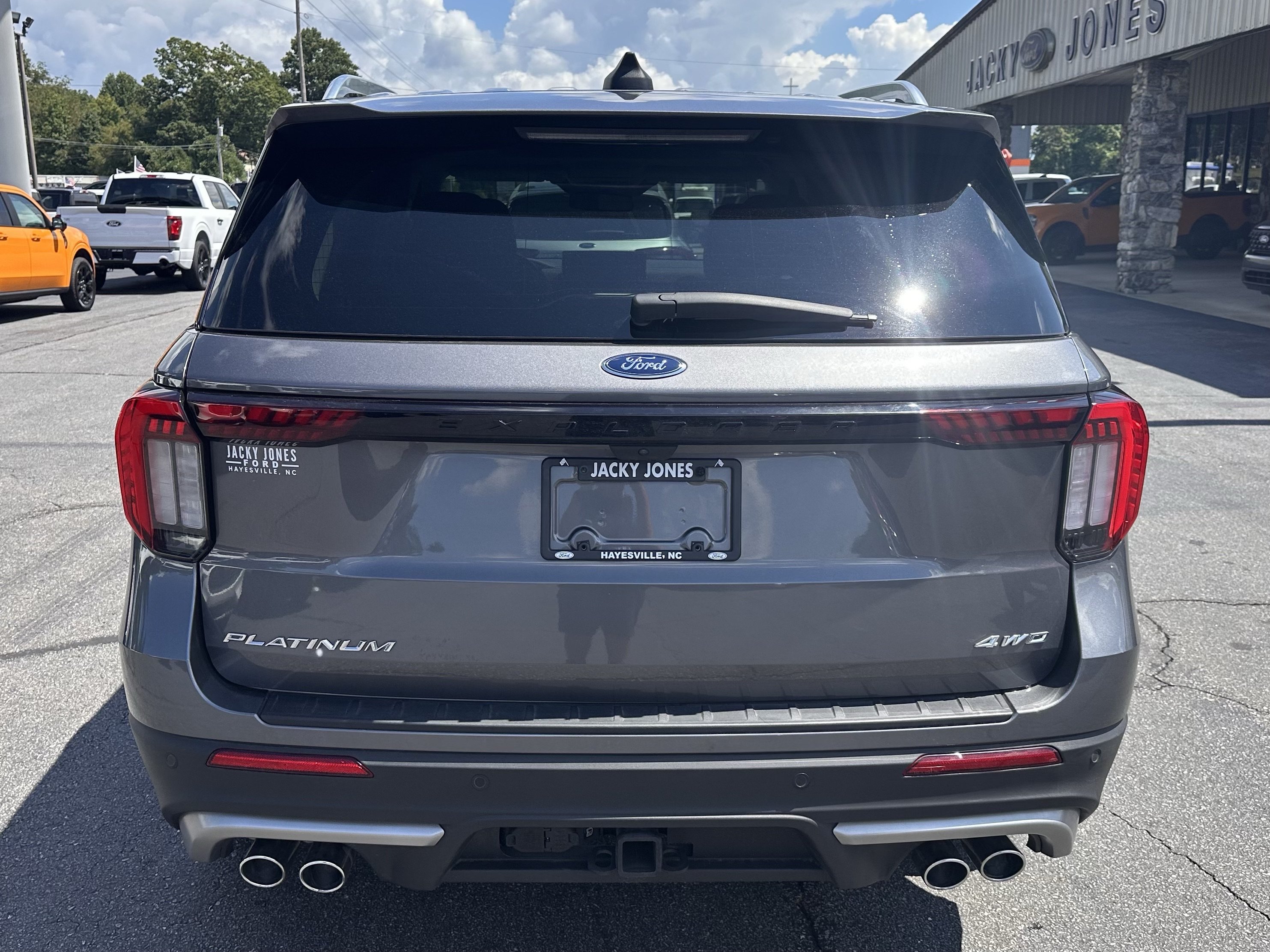 Used 2025 Carbonized Gray Metallic Ford Platinum image 7