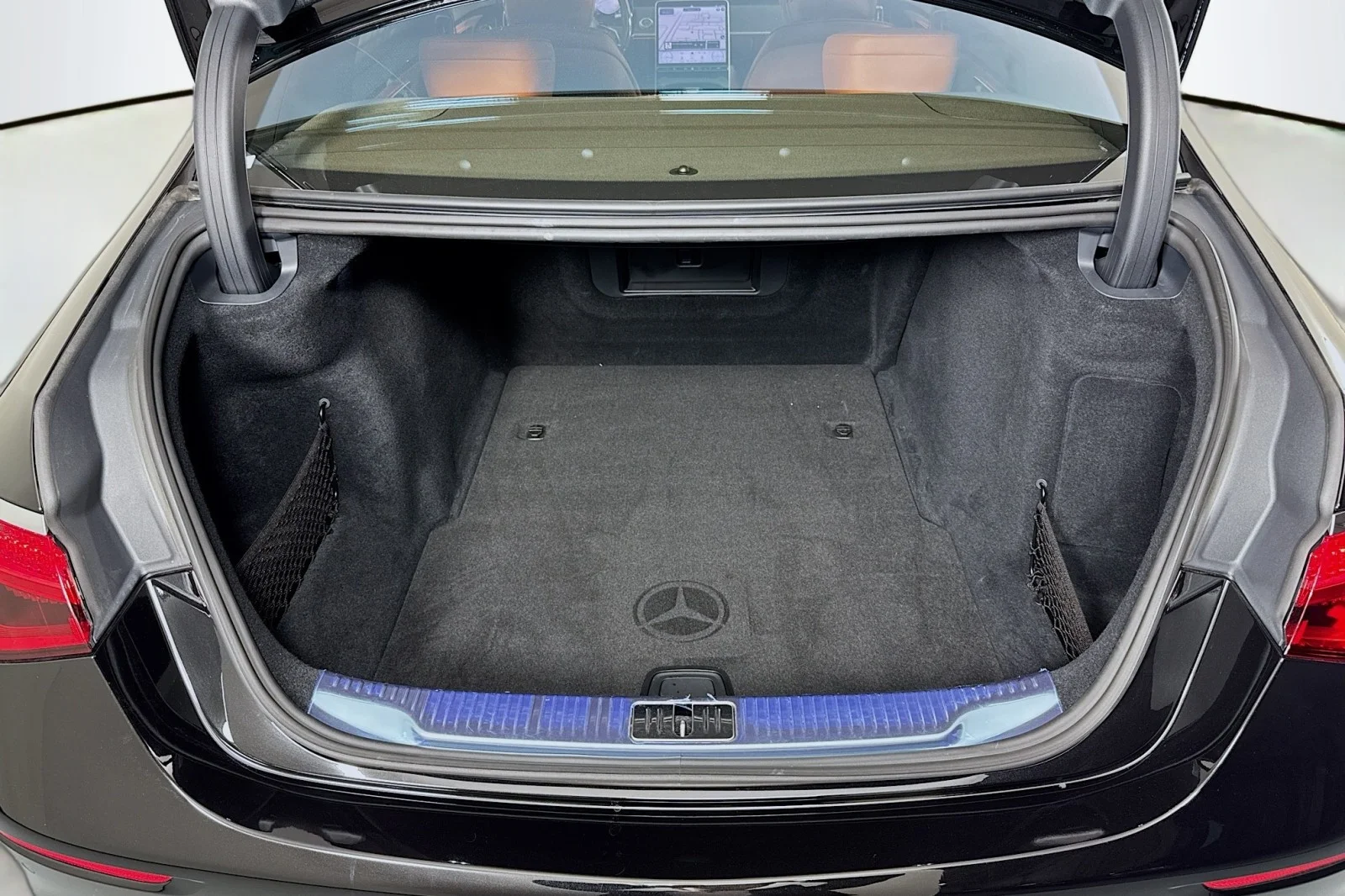 Certified Used 2026 Obsidian Black Metallic Mercedes-Benz S 500 image 25