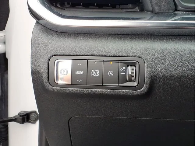 Used 2026 Summit White GMC Elevation image 13