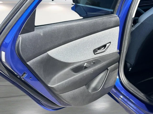 Used 2022 Blue Hyundai Limited image 18