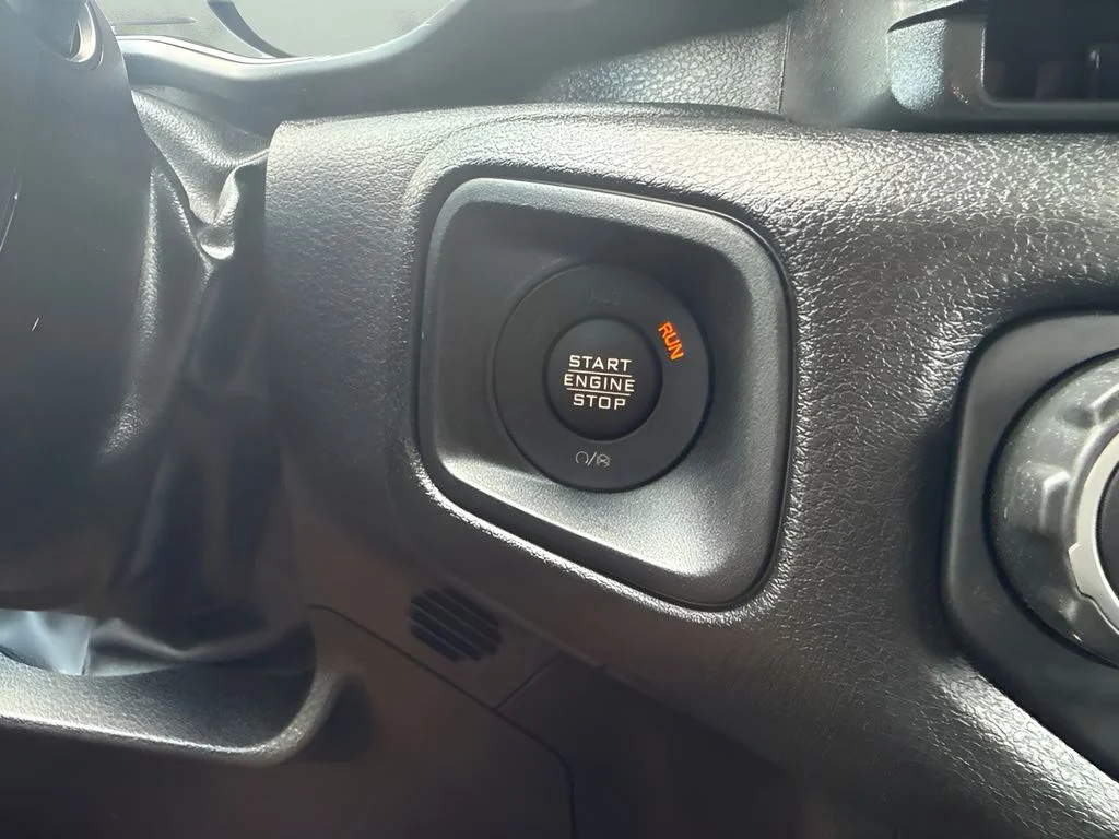 Used 2025 White Jeep Sport S image 18