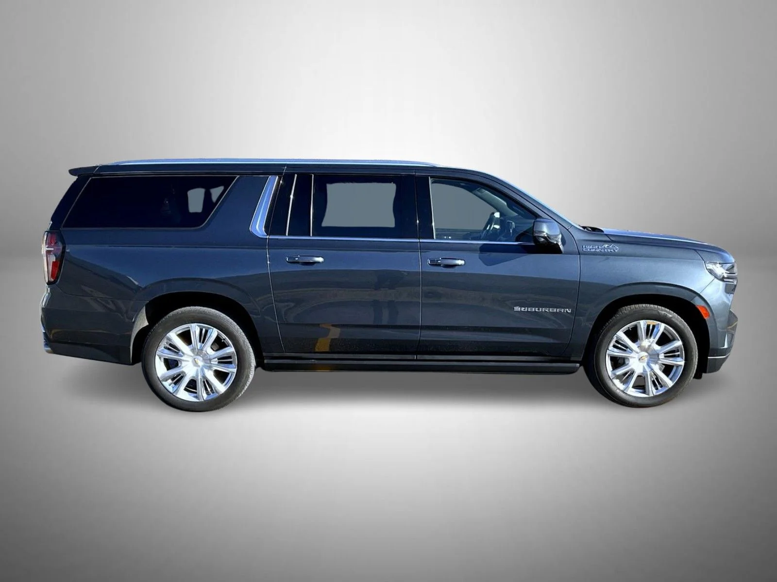 Used 2021 Gray Chevrolet High Country image 4