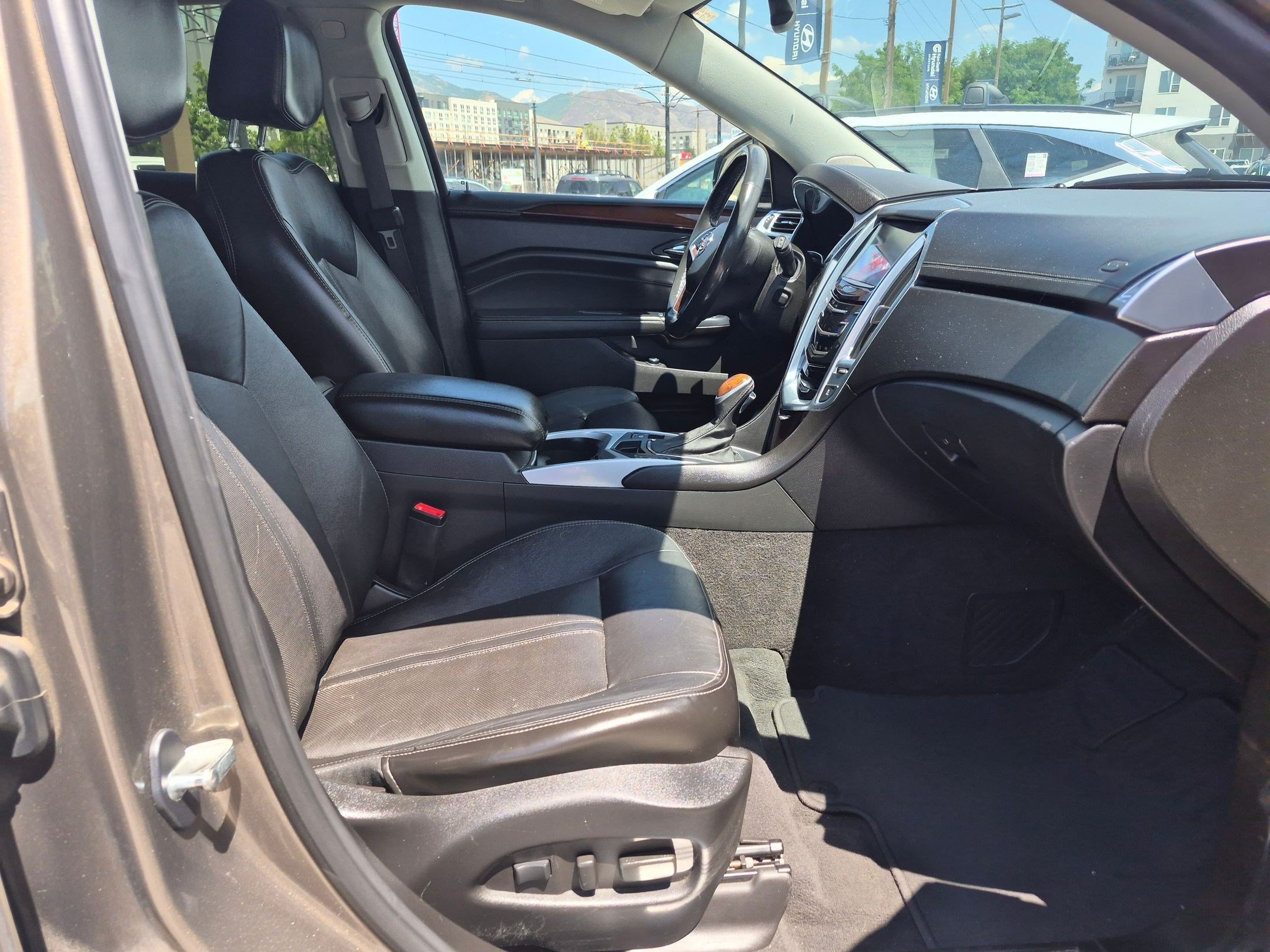 Used 2014 Terra Mocha Metallic Cadillac Luxury Collection image 31