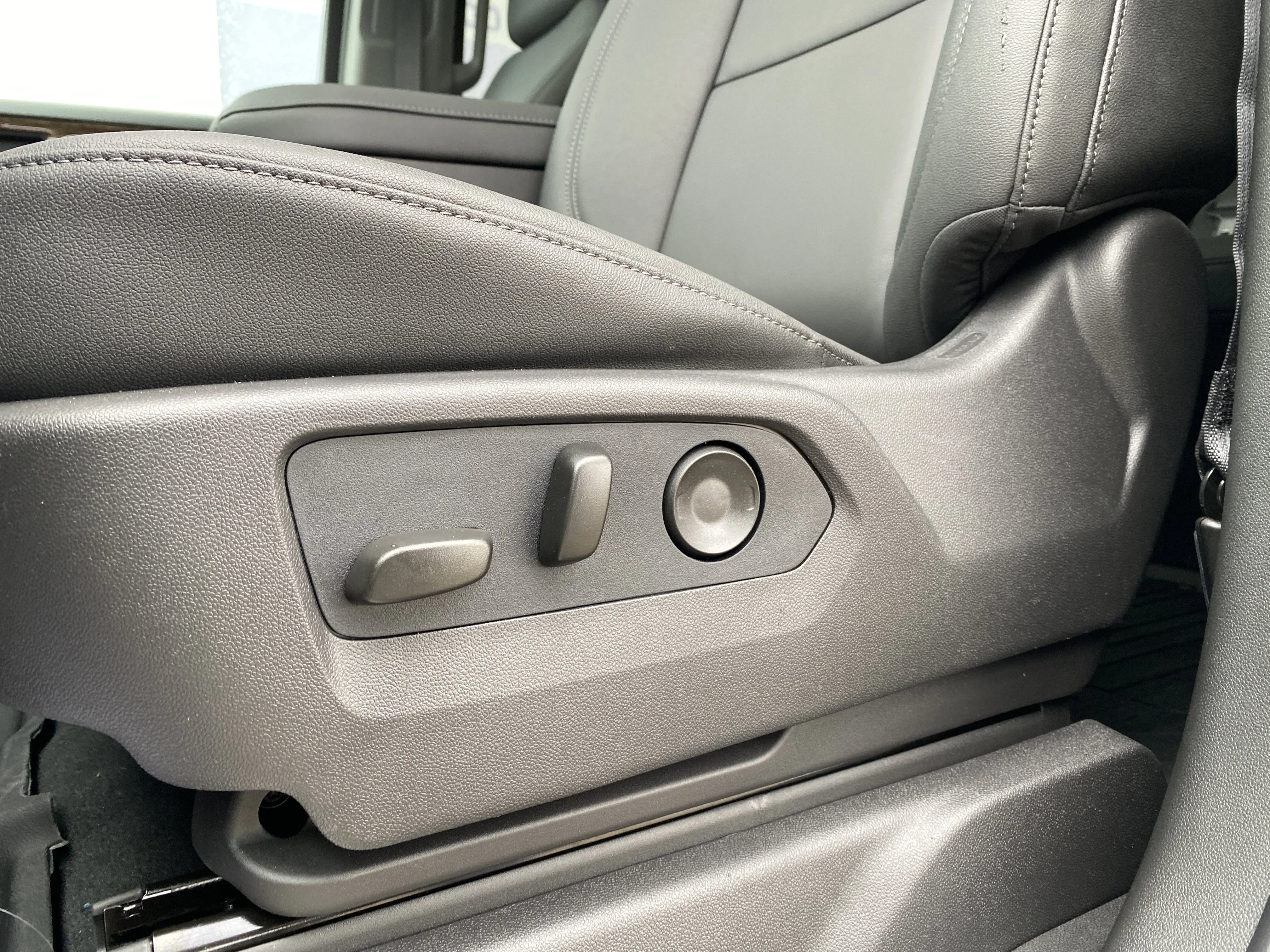 New 2026 STERLING METALLIC GMC Elevation image 28