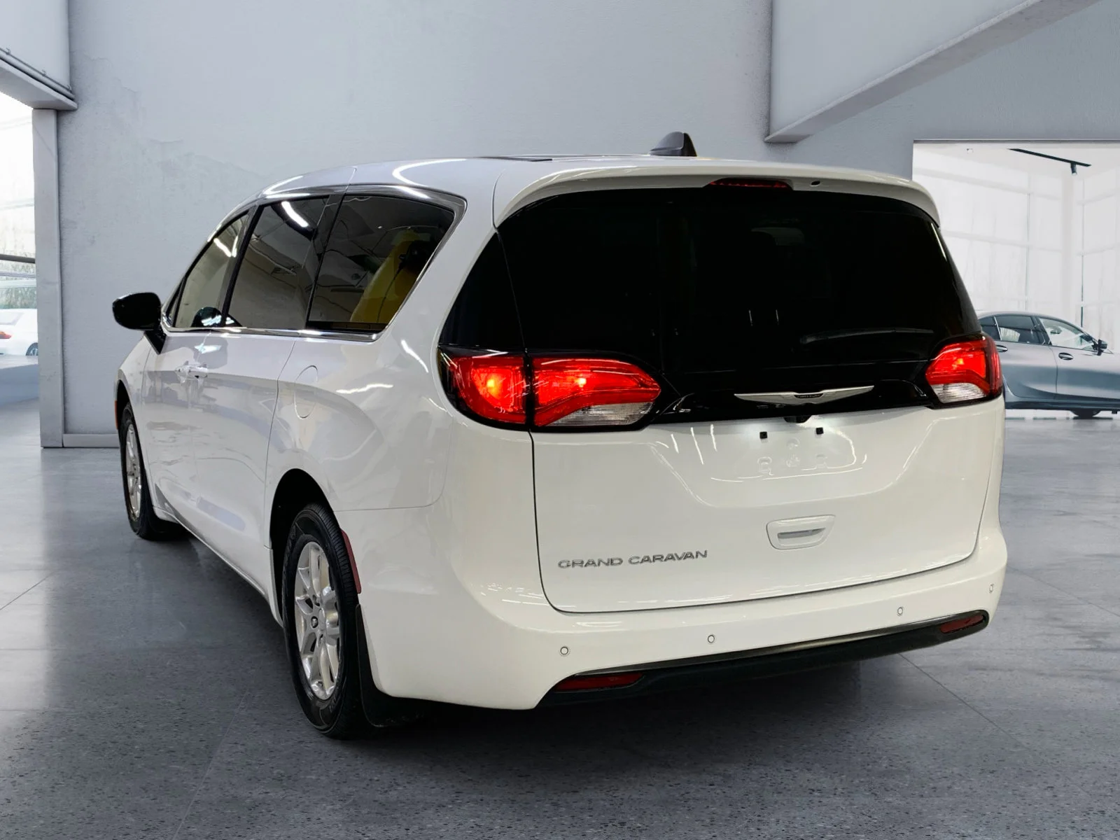 New 2027 Bright White Chrysler SXT image 3