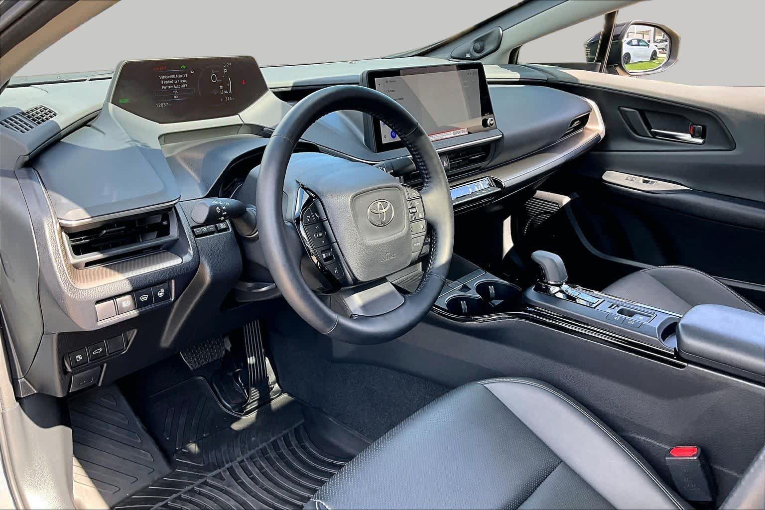 Used 2025 Guardian Gray Toyota Limited image 18