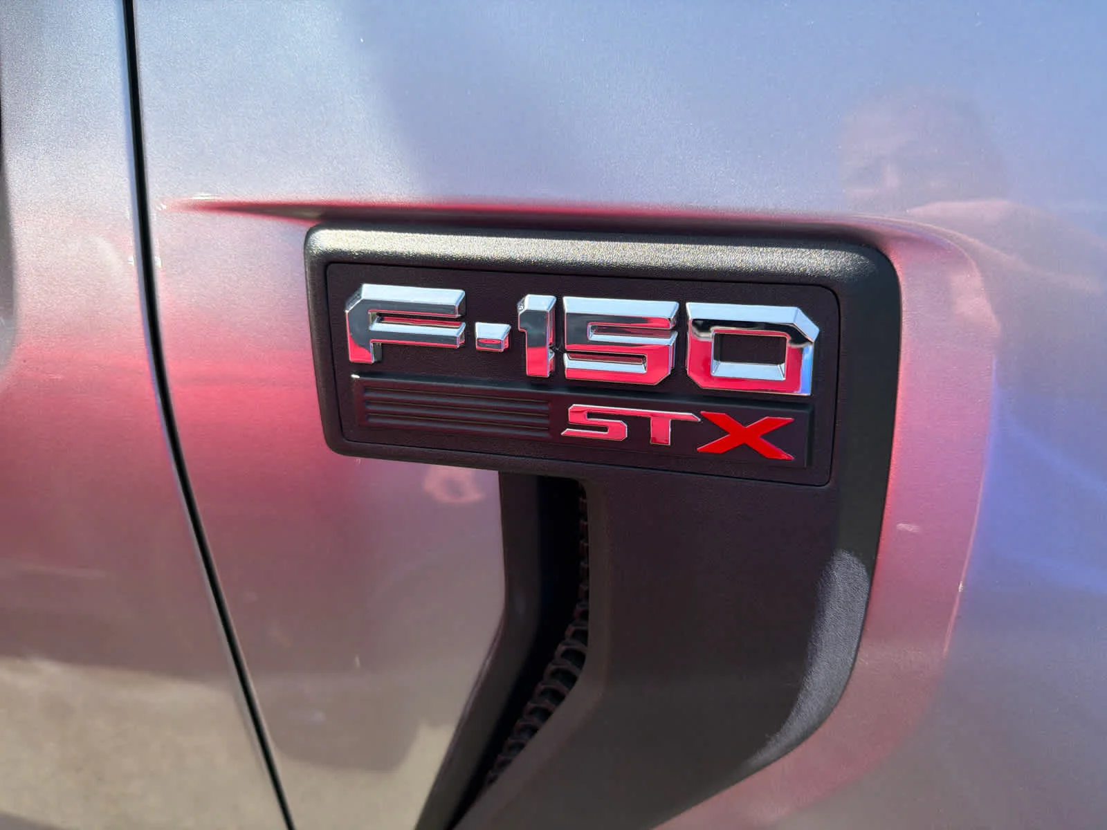 Used 2021 Iconic Silver Metallic Ford XL image 4