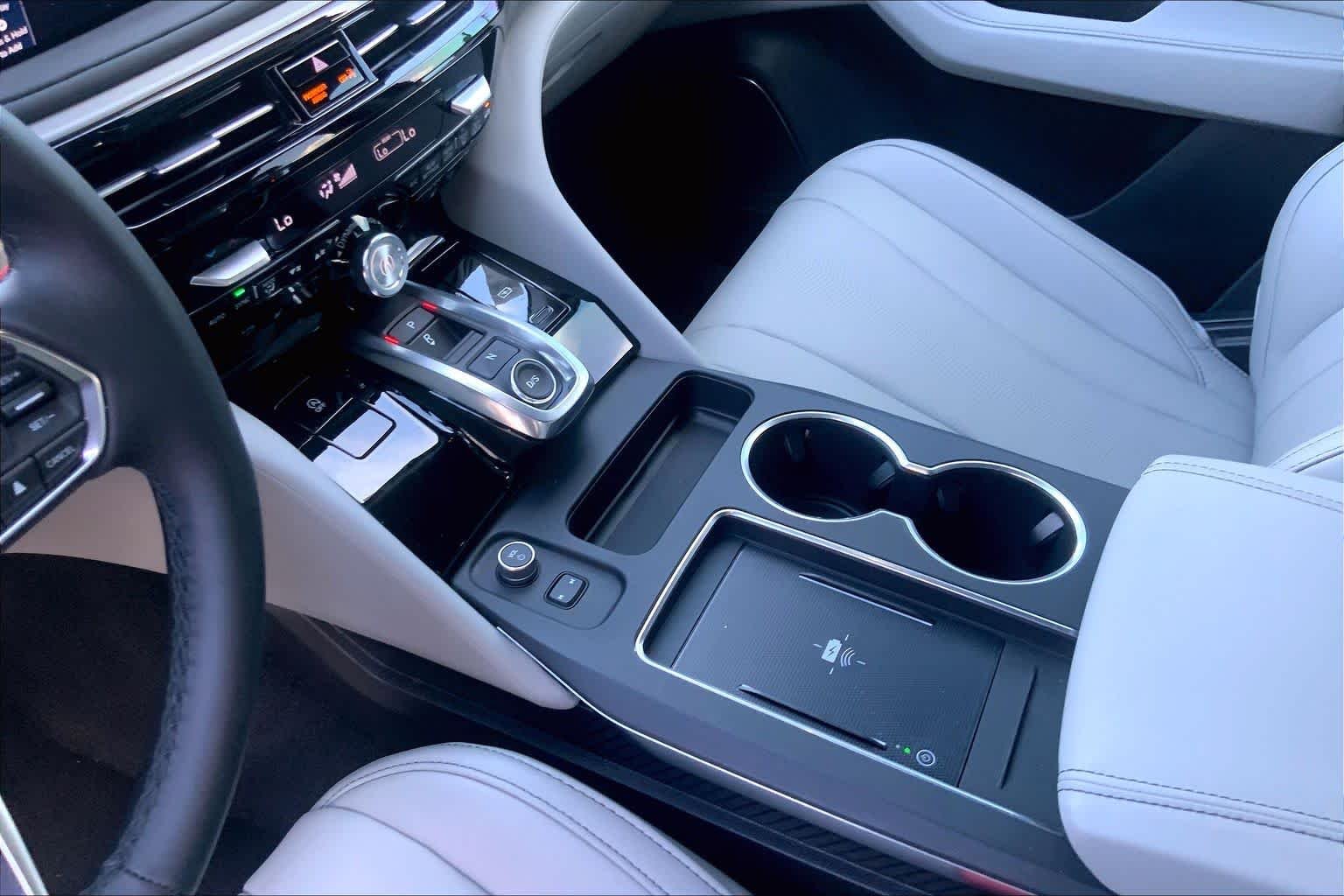Used 2026 Solar Silver Metallic Acura w/Technology Package image 17
