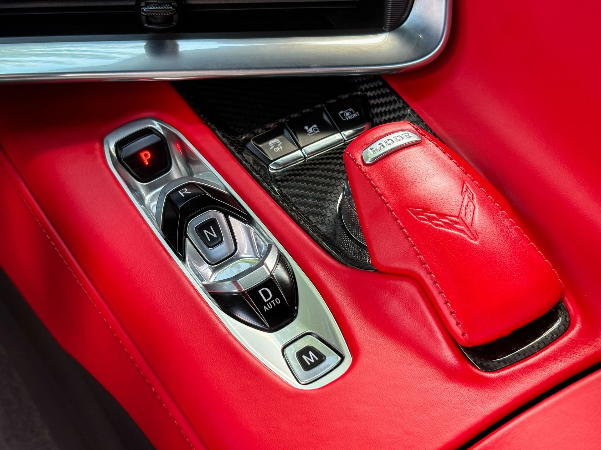 Used 2023 White Chevrolet Stingray image 27
