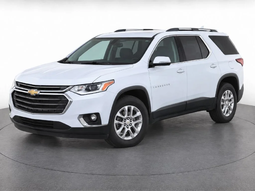 Used 2018 White Chevrolet LT image 2