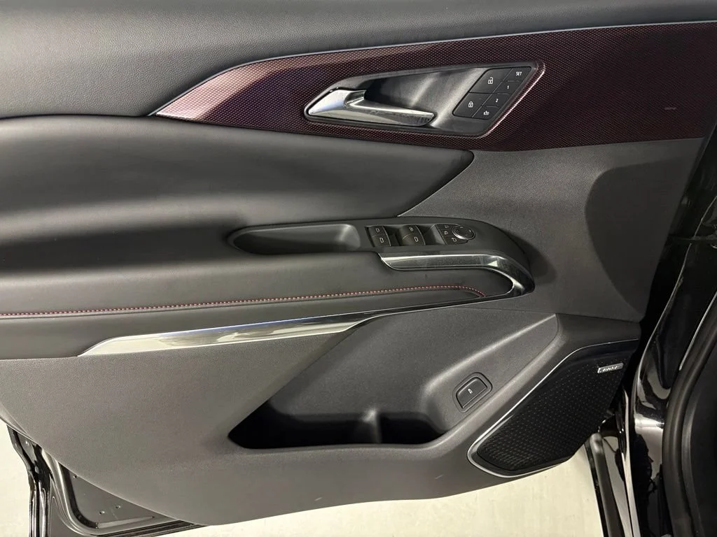 2027 Chevrolet Traverse RS - Photo 17