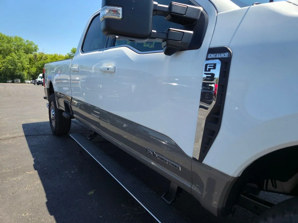 New 2026 Star White Metallic Tri-Coat Ford F-350® King Ranch® image 31