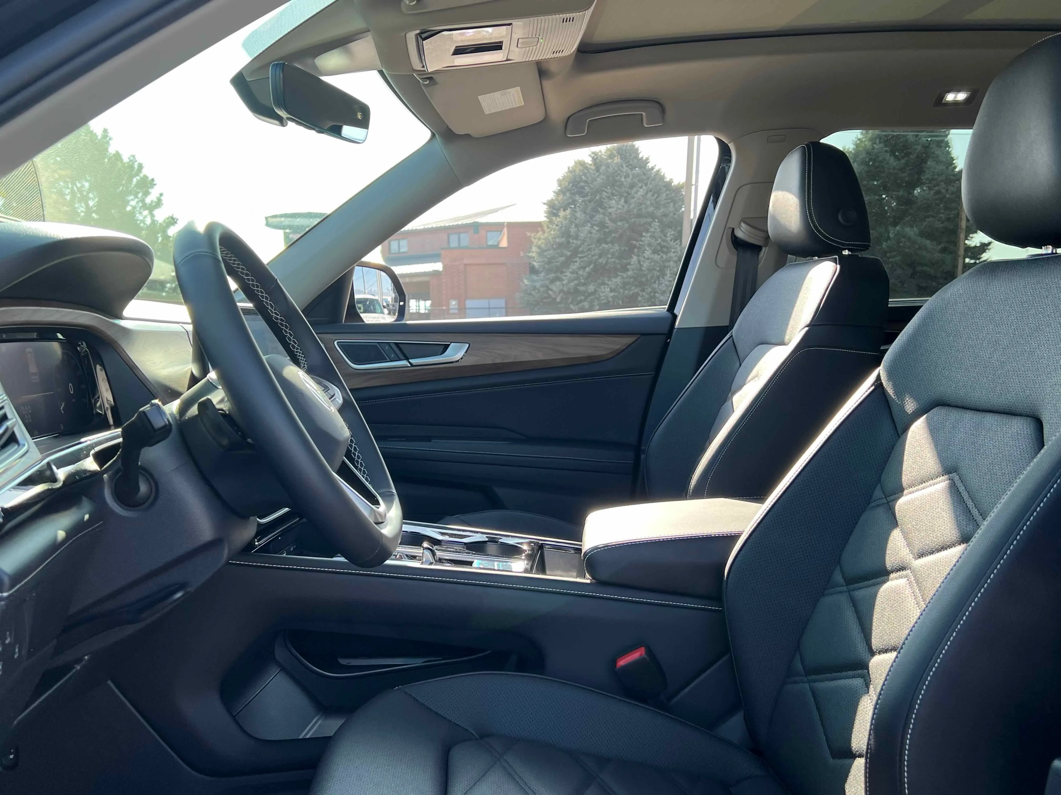 New 2026 Deep Black Volkswagen 2.0T SE w/Technology image 4