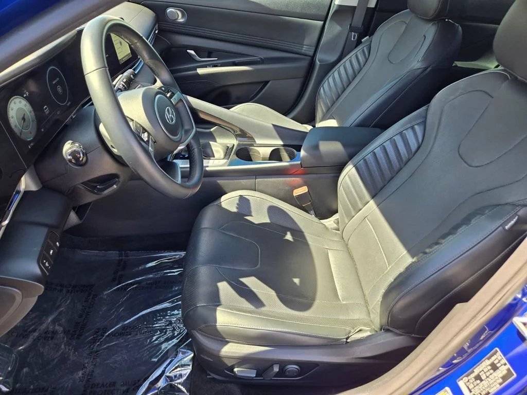 Used 2022 Intense Blue Hyundai Limited image 10