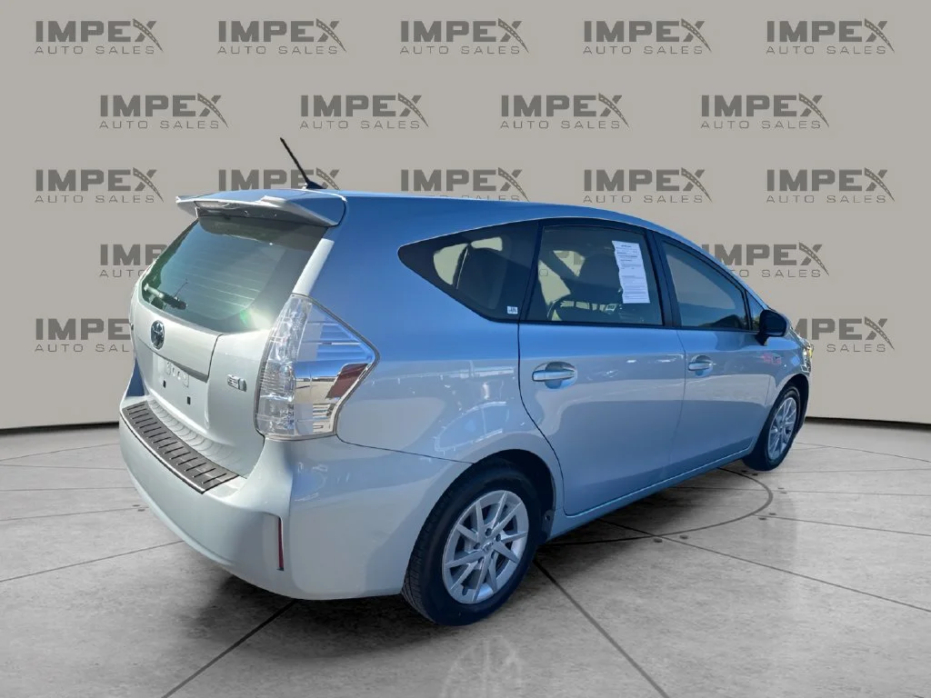 Used 2013 Blue Toyota Two image 5