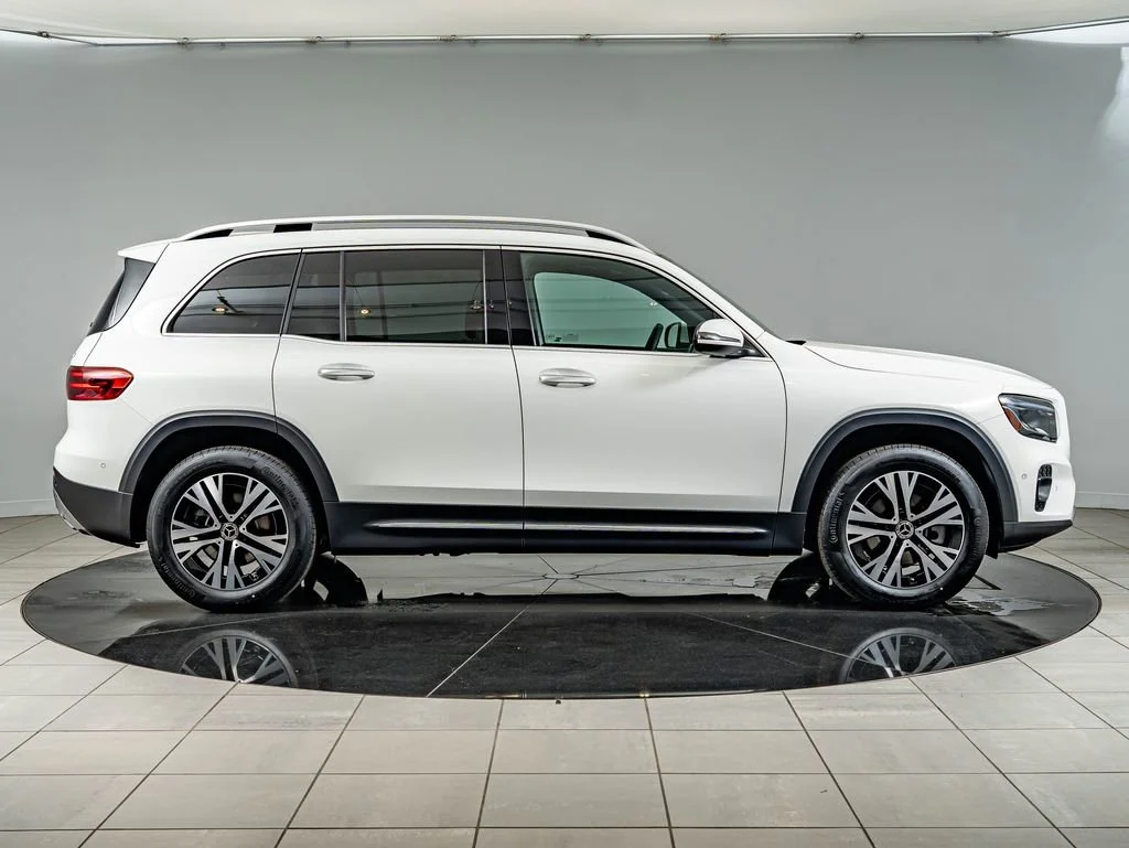 Used 2026 Polar White Mercedes-Benz GLB 250 image 4