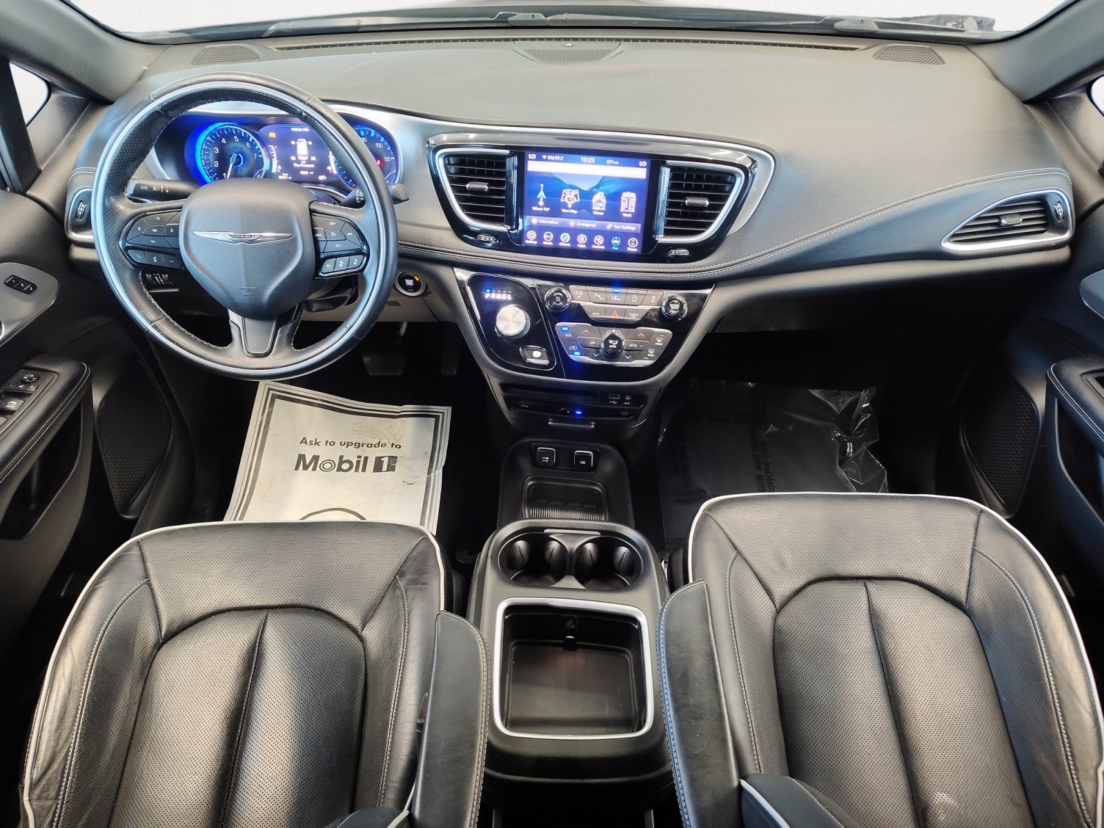 Used 2019 Granite Crystal Metallic Clearcoat Chrysler Limited image 3