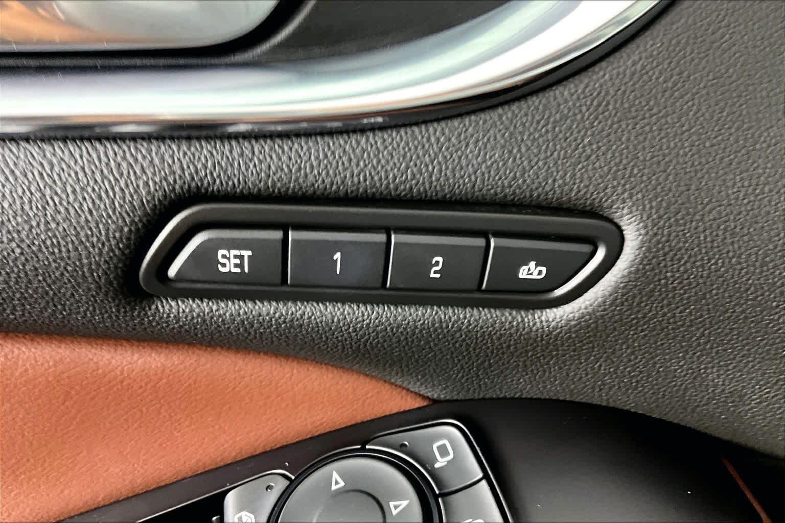 Used 2018 Dark Slate Metallic Buick Avenir image 31