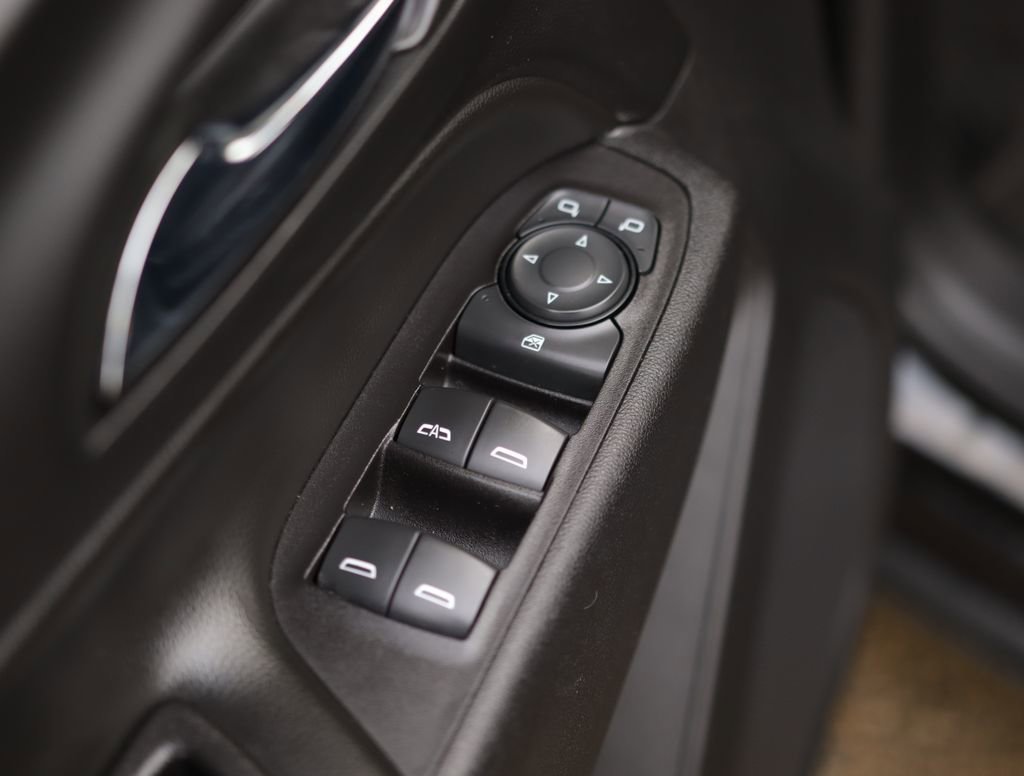 Used 2019 MOSAIC BLACK METALLIC Chevrolet LT image 22