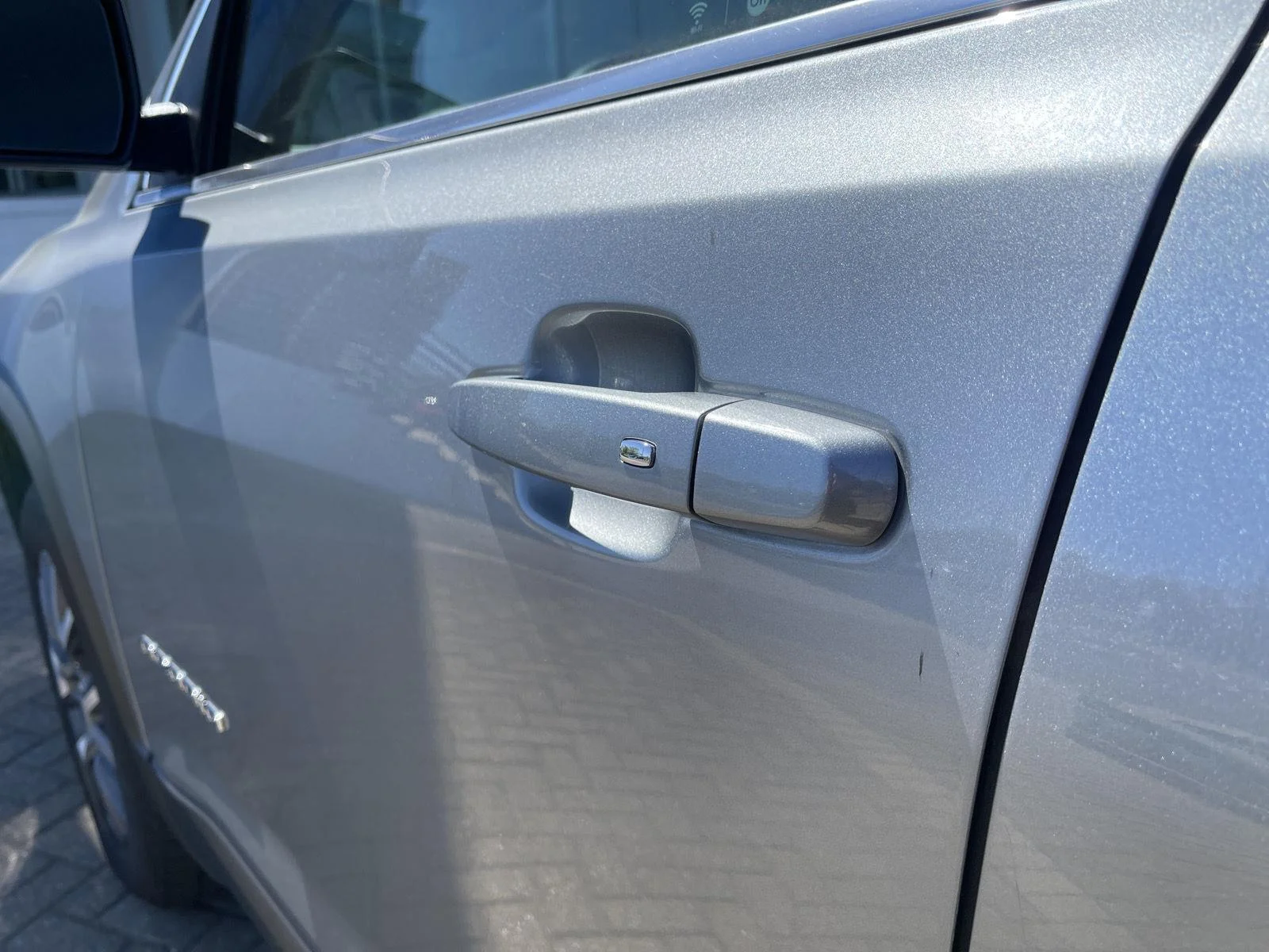 Used 2023 Sterling Metallic GMC SLE image 12