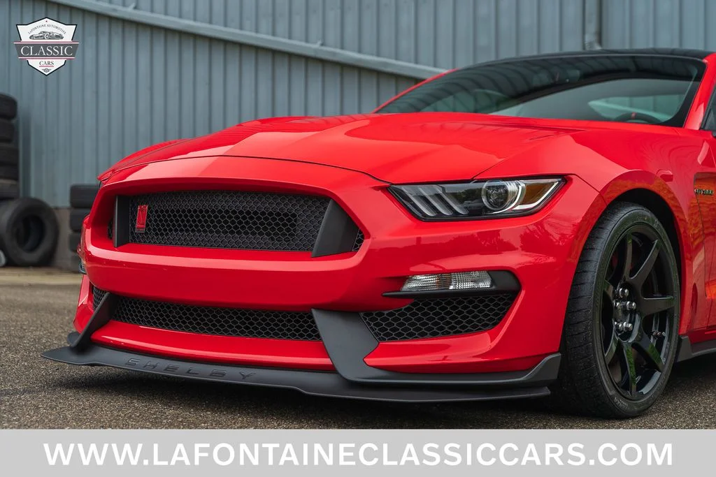 Used 2017 Red Ford Shelby GT350R image 10