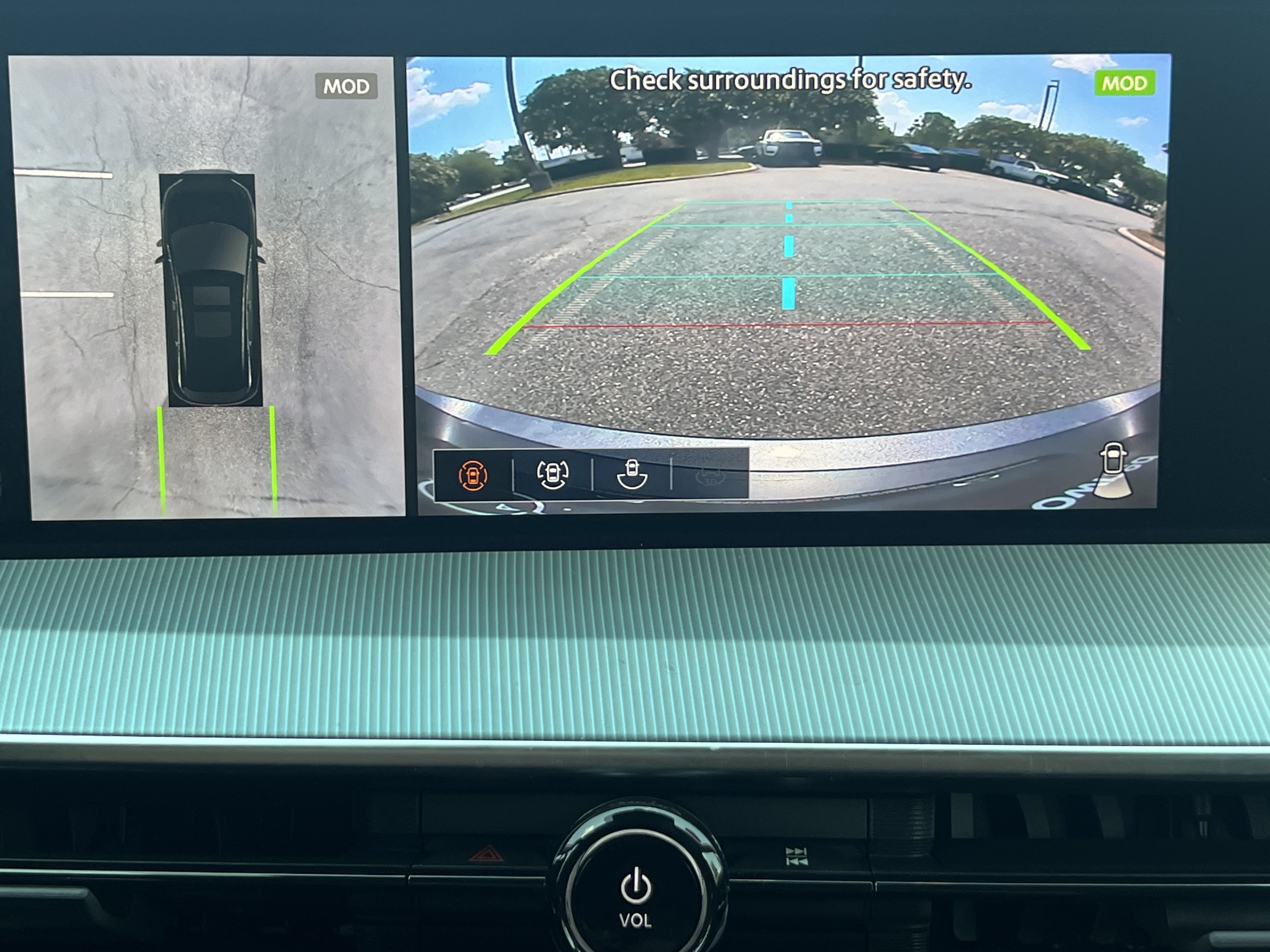 Used 2025 Gun Metallic Nissan SL image 27