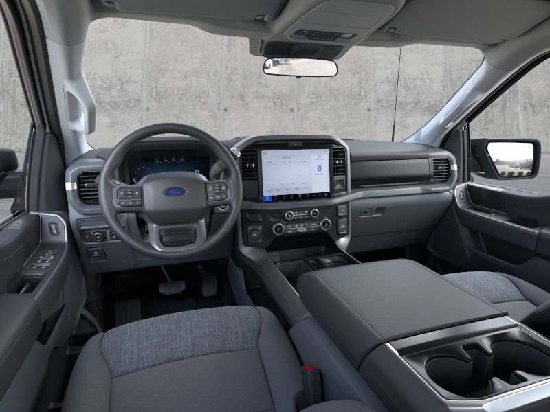 New 2026 Oxford White Ford XLT image 9