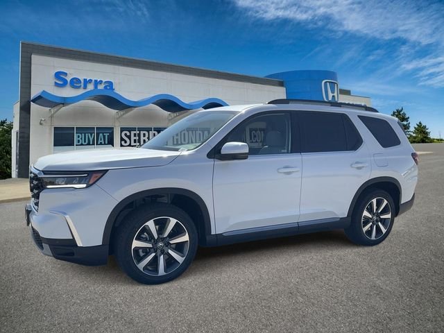 2025 Honda Pilot Touring 2WD's photo