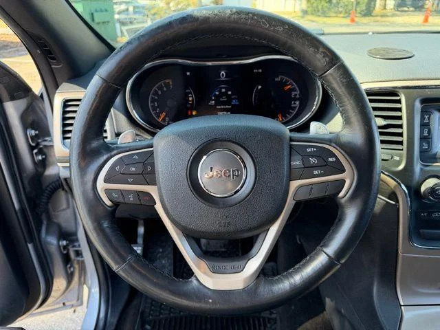 Used 2015 Silver Jeep Limited image 28