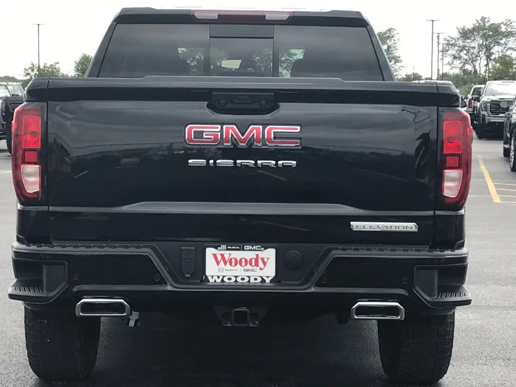 New 2026 Onyx Black GMC Elevation image 9