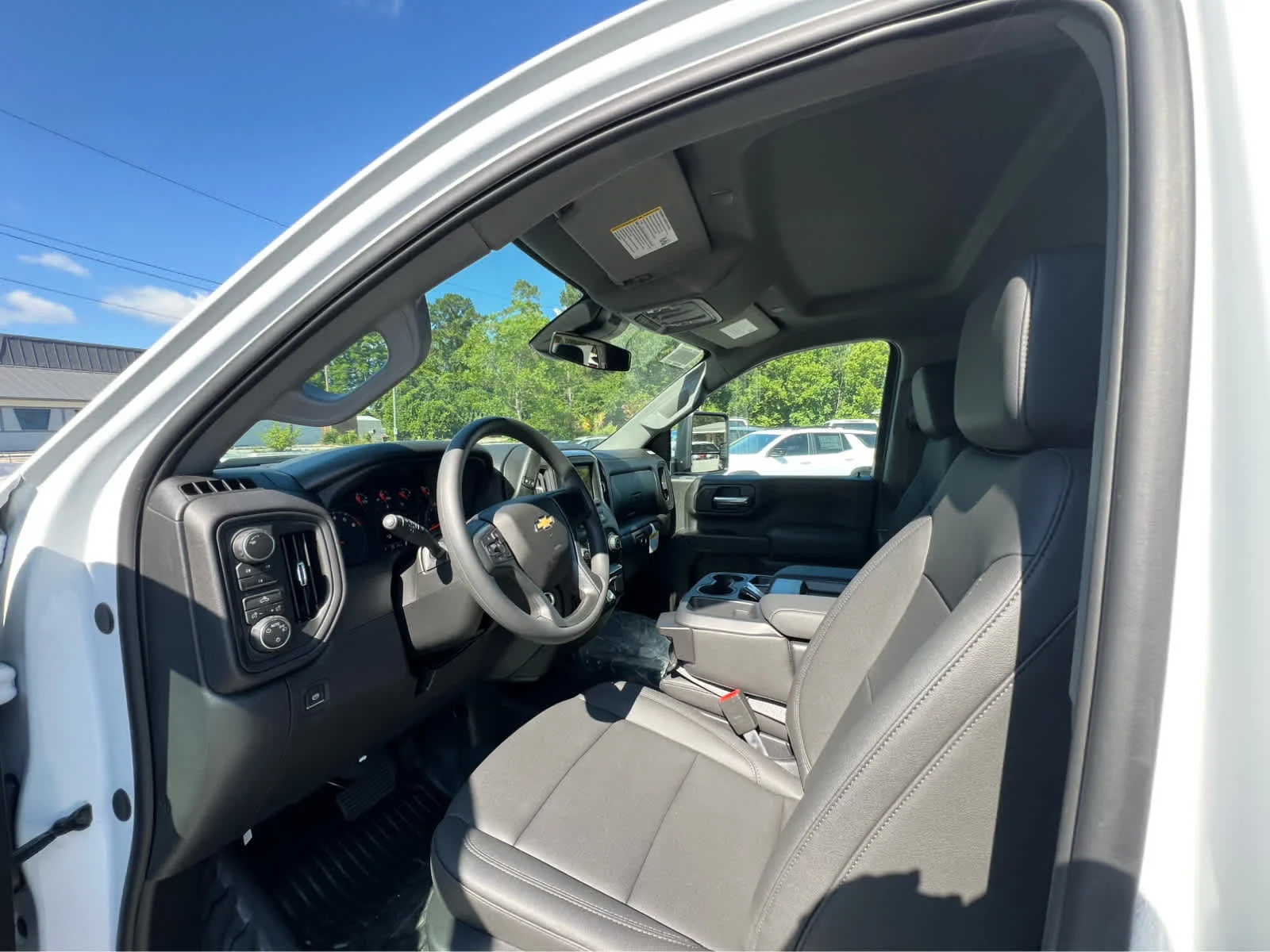 New 2026 Summit White Chevrolet Work Truck image 7