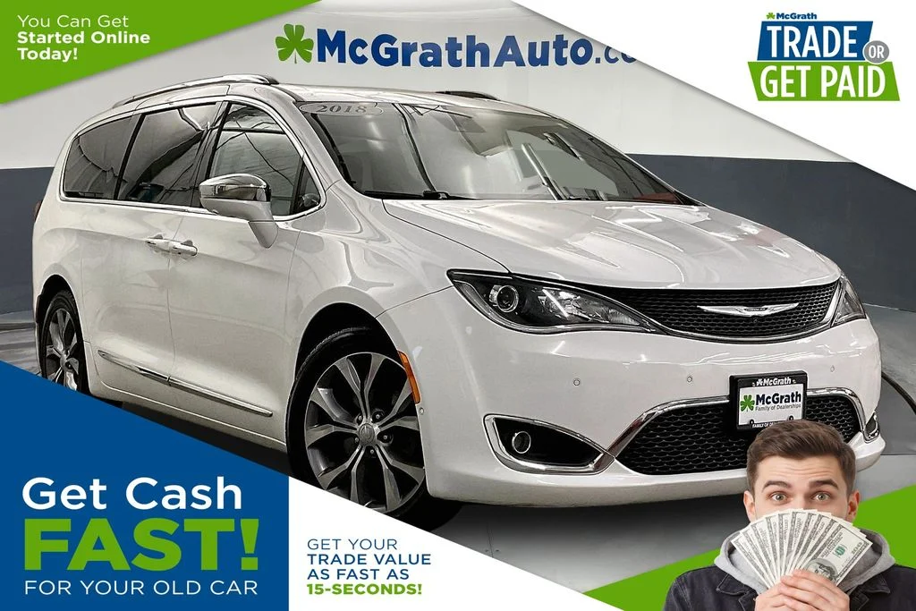 2018 Chrysler Pacifica Limited's photo