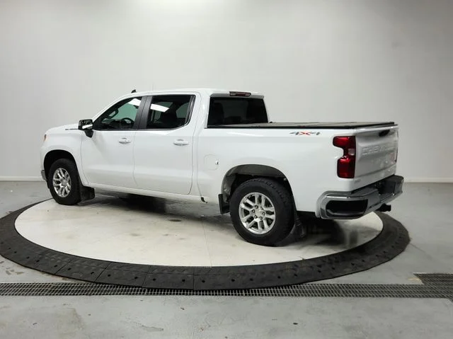 Used 2024 White Chevrolet LT image 6