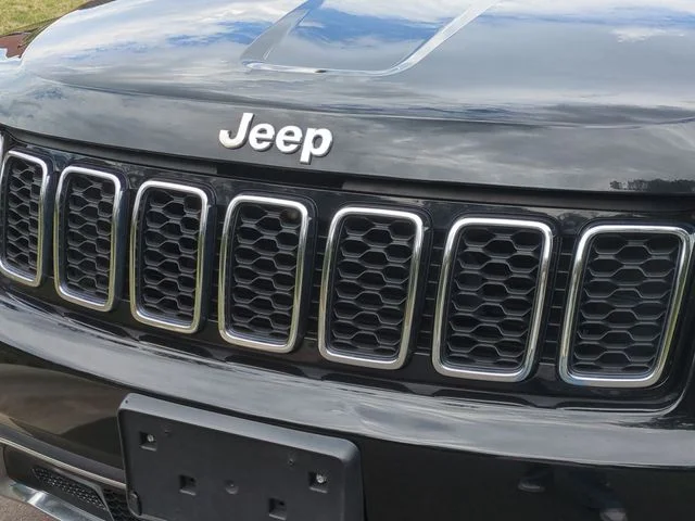 Used 2021 Black Jeep Limited image 24