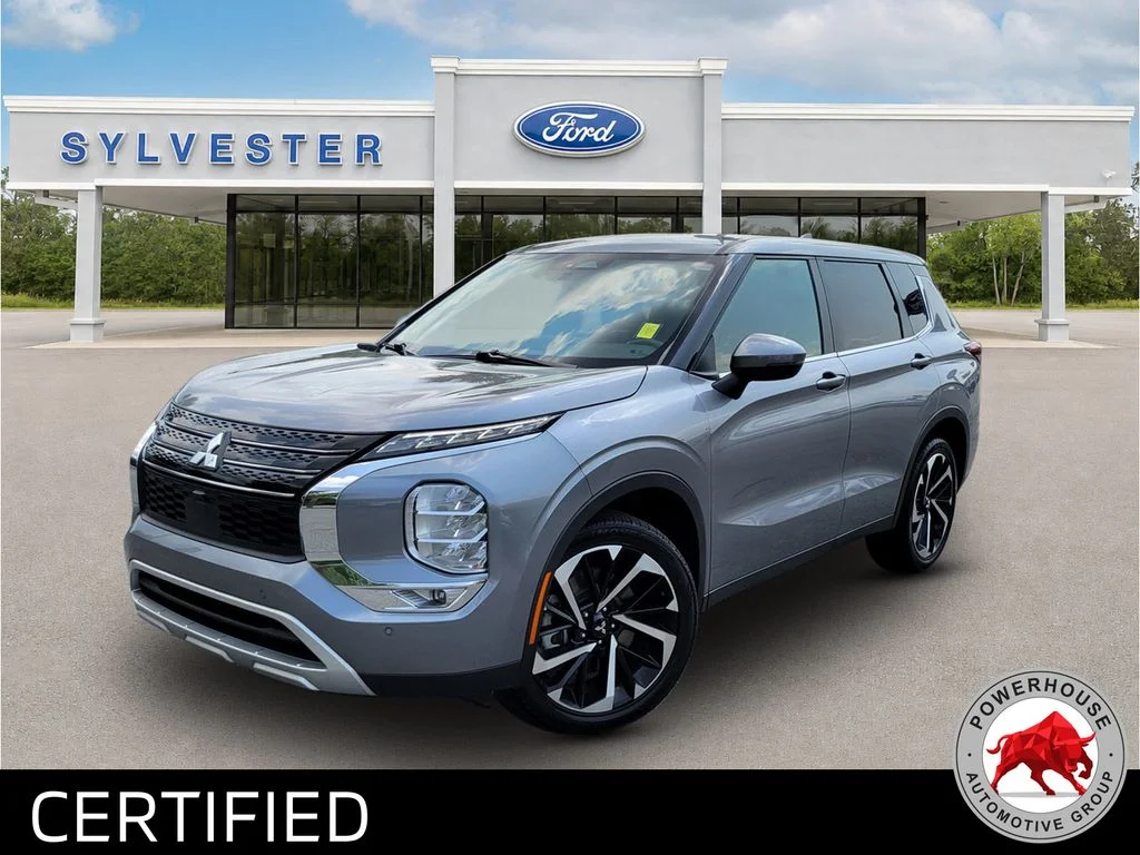 Used 2024  Mitsubishi SE image 1