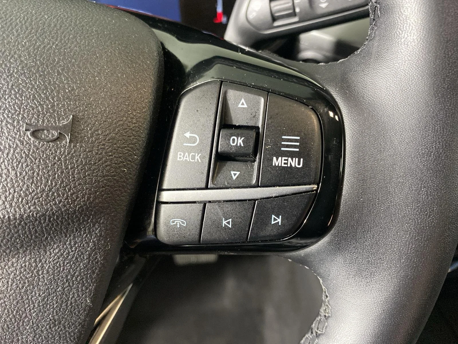 Used 2025 Vapor Blue Ford  image 18