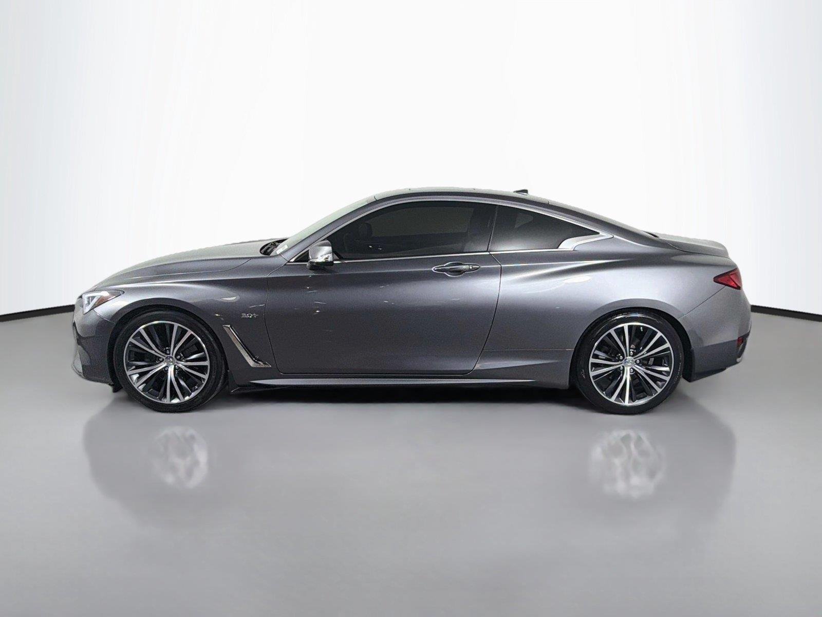 Used 2018 Graphite Shadow INFINITI 3.0t LUXE image 8